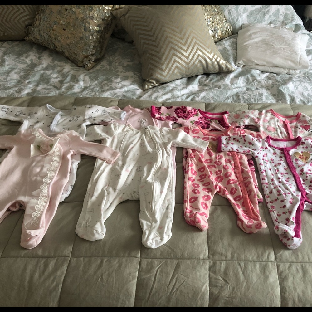 Baby Gurl Onesies lot of 8. 3 month